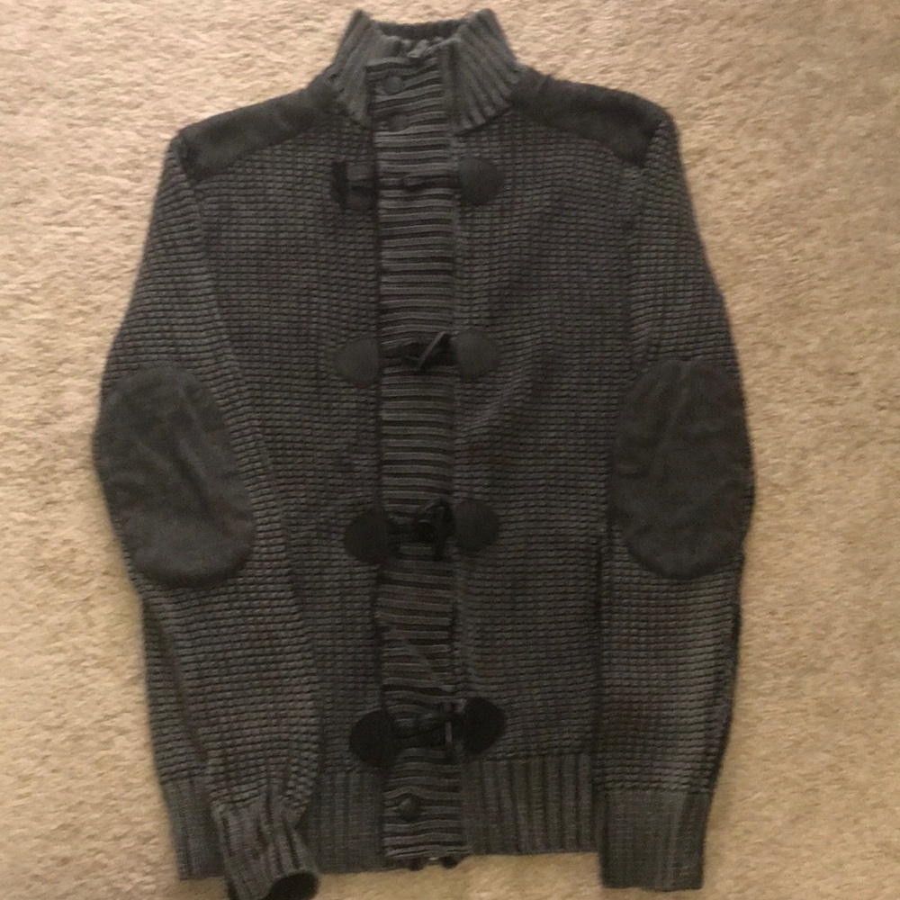 Men’s zipper and toggle sweater